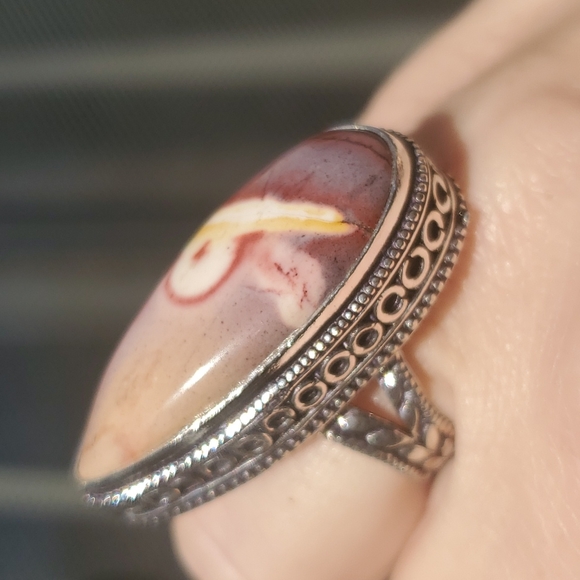 New Oversized Mookaite Jasper 925 Silver Statement Ring. - Picture 4 of 16